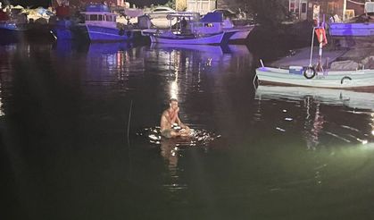 Samsun'da park halindeki otomobil denize düştü