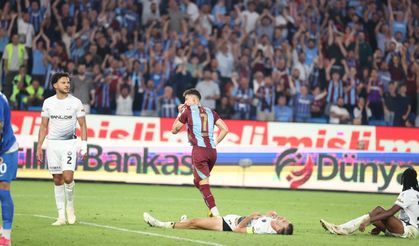 Ernest Muçi takımının skor yükünü üstlenmeye devam ediyor