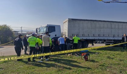 Askeri malzeme taşıyan TIR'la traktör çarpıştı: 1 ölü, 1 yaralı