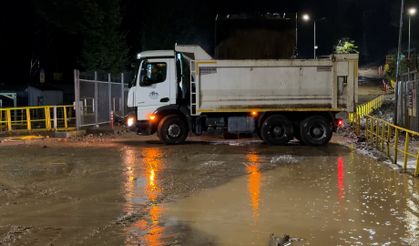 Rize'de sağanak taşkına neden oldu