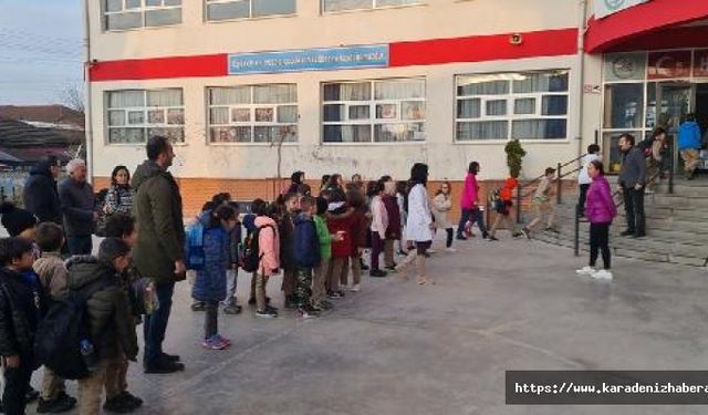 Düzce'de deprem sonrası okullar açıldı