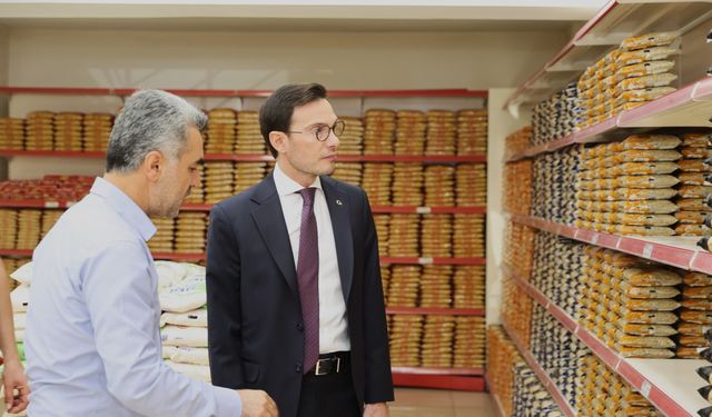 Başkan Yazıcıoğlu, Sosyal Market ve Aşevi'nde incelemelerde bulundu