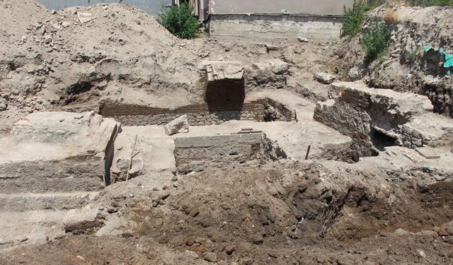 Bolu’da apartman inşaatı temel kazısında Roma dönemine ait hamam bulundu