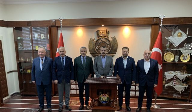 Bakan Tekin: CHP’nin mevcut yönetimi kendi tarihleri ile ilgili hiçbir şey bilmiyor