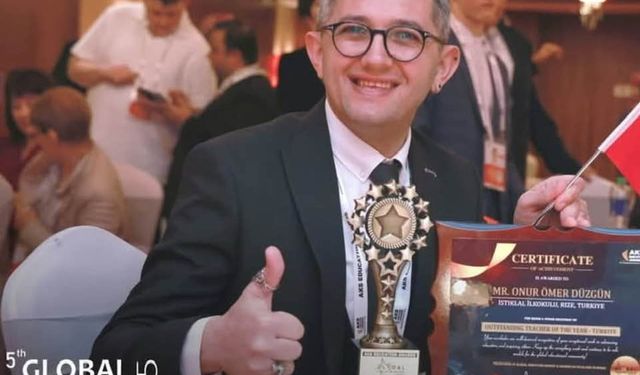 Onur öğretmene Dubai'den 'üstün öğretmen' ödülü