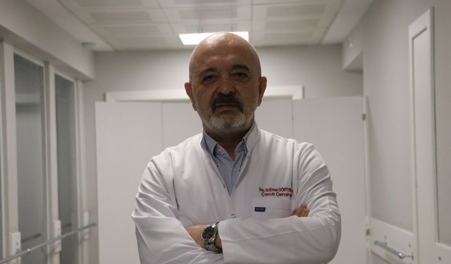 2 yaşındaki çocuğa, yanağından alınan yama ile idrar kanalı oluşturuldu