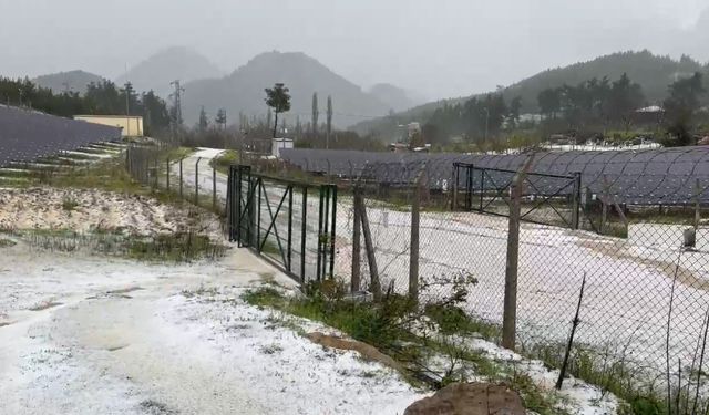 Adana'da sağanak sele neden oldu (2)