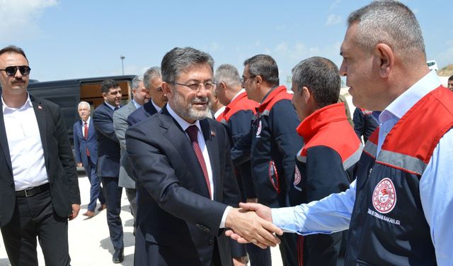Bakan Yumaklı: Bu yıl 3 milyon tuz çalısı fidanı üreteceğiz