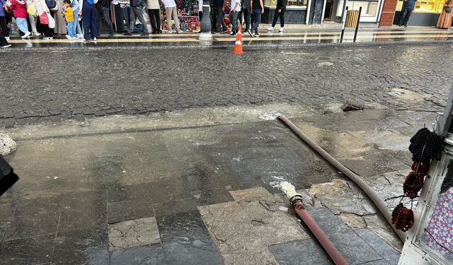 Diyarbakır'da dolu ve sağanak etkili oldu (2)