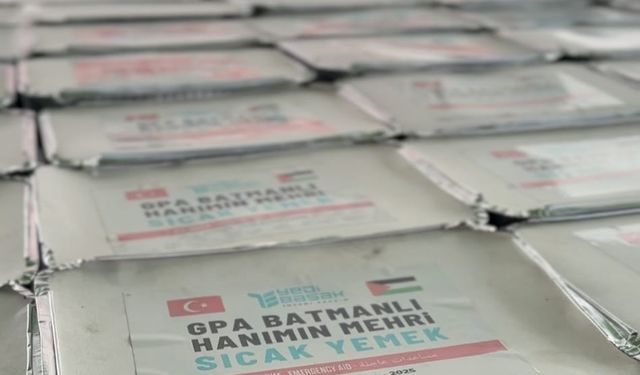 Evlendiğinde mihr olarak verilen 1 milyon 410 bin TL tutarındaki altınlarını Gazzelilere bağışladı