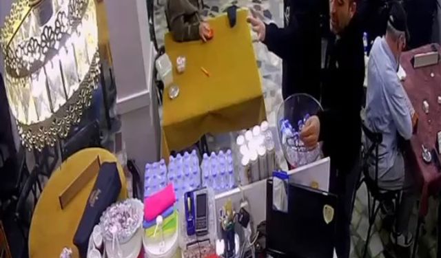 İstanbul- Eyüpsultan'da devralamadığı kıraathaneyi başkası alınca pompalı tüfekle bastı