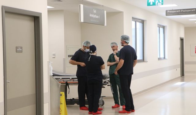 Kolorektal kanser ön tanısı; kusma, kanama ve karın şişliğine dikkat