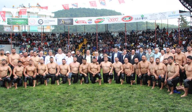 Kumluca Güreşleri'nde başpehlivan Orhan Okulu oldu