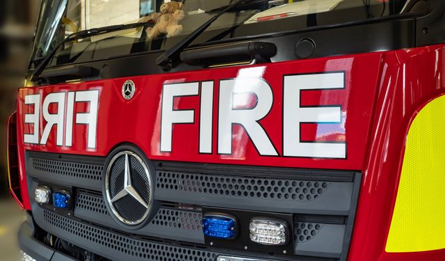 Londra'da yangın: 80 kişi tahliye edildi