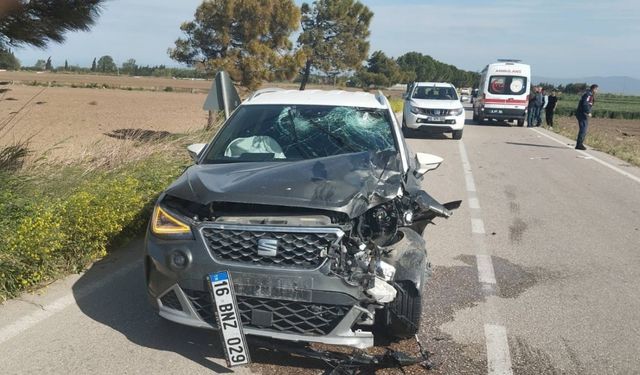 Otomobile çarpan motosikletin sürücüsü öldü