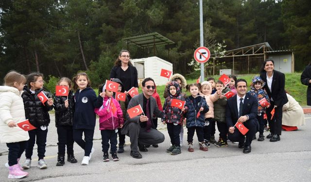 Rektör Prof.Dr. Aydın, 23 Nisan’da koltuğunu çocuklara bıraktı