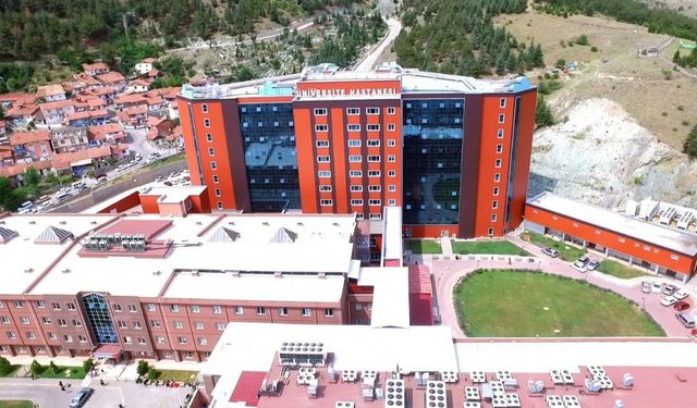 Rektör Şahin: Vefa borcunu somut adımlarla ödüyoruz