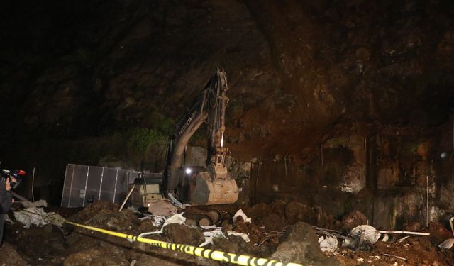 Samsun'da baba ve 2 kızının öldüğü heyelana ilişkin 1 gözaltı (2)