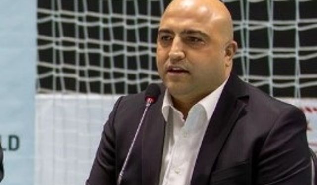 Samsunspor, Marmara Adası Kız Futsal takımını forma ile ödüllendirdi