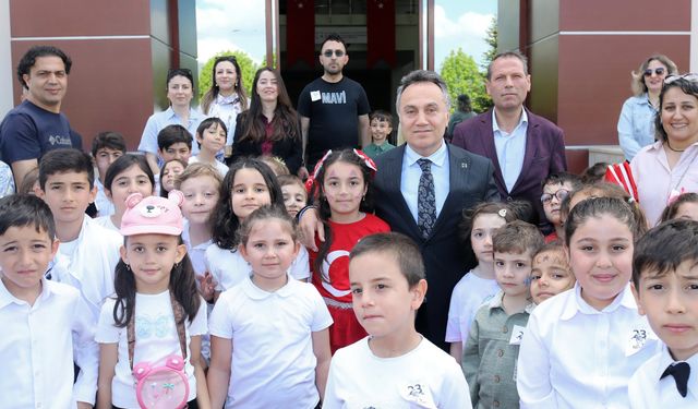 Taşlıçiftlik İlkokulu öğrencilerinden Rektör Yılmaz’a 23 Nisan ziyareti