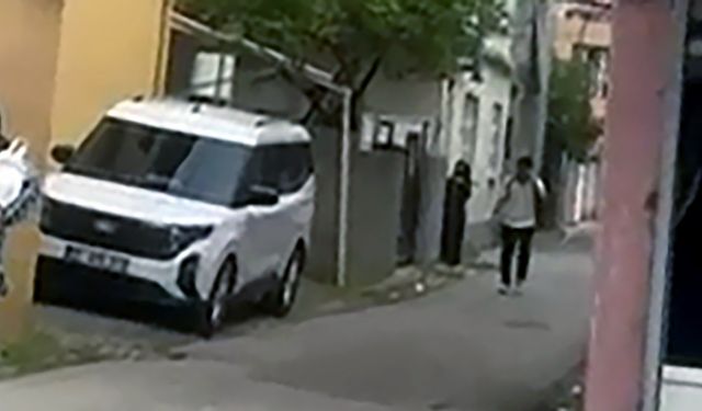'Vatandaşlık' vaadiyle 6 kişiyi 15 milyon lira dolandıran 4 şüpheli tutuklandı