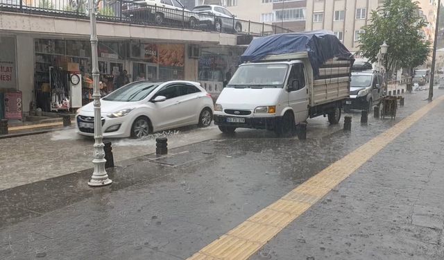 Amasya'da sağanak ve dolu etkili oldu