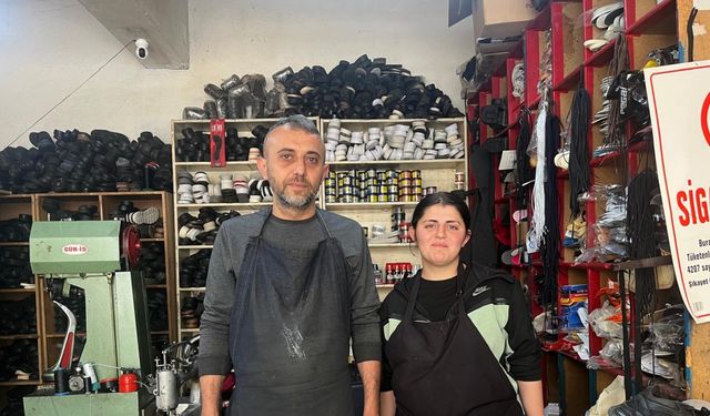 Ayakkabı tamircisi çırağı 16 yaşındaki Esra, kentte tek