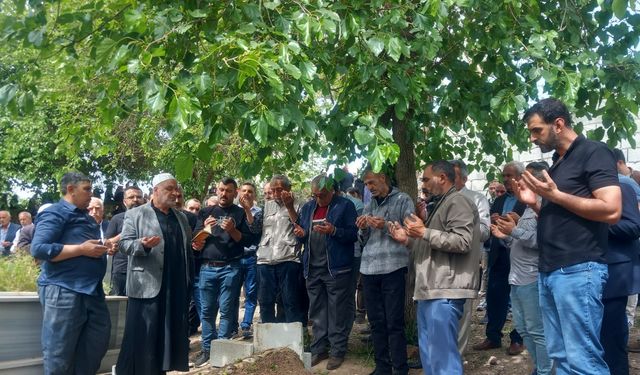 Beyin kanaması geçiren gazeteci, 52 günlük yaşam mücadelesini kaybetti