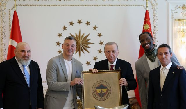 Cumhurbaşkanı Erdoğan, EuroLeague şampiyonu Fenerbahçe Beko'yu kabul etti