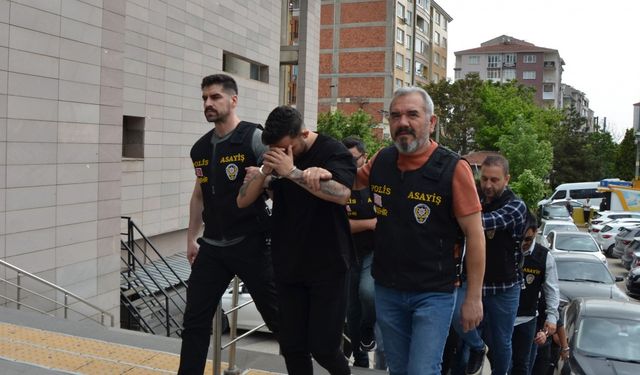 Eskişehir merkezli fuhuş operasyonu; 7 gözaltı