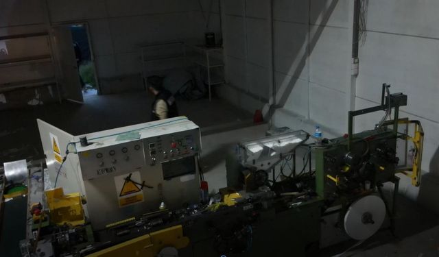 Fabrikada 3 milyon 820 bin boş makaron ele geçirildi; 3 tutuklama