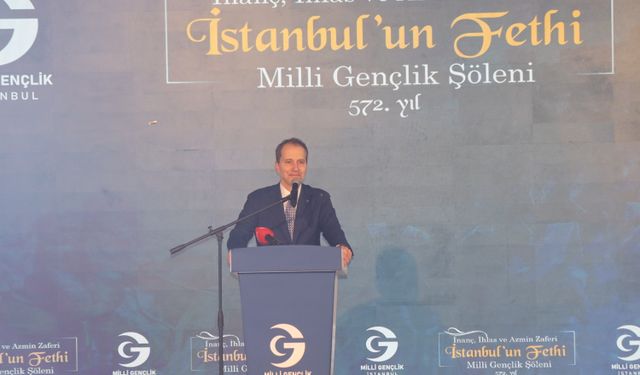 Fatih Erbakan, İstanbul’un fethinin 572’nci yıl dönümü etkinliğine katıldı