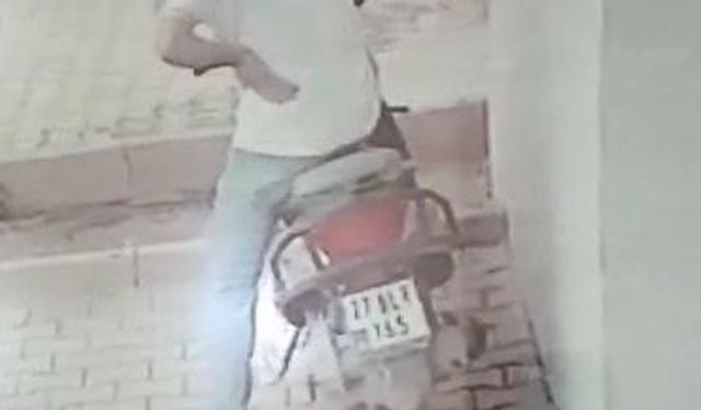 Gaziantep'te motosiklet hırsızlığı kamerada