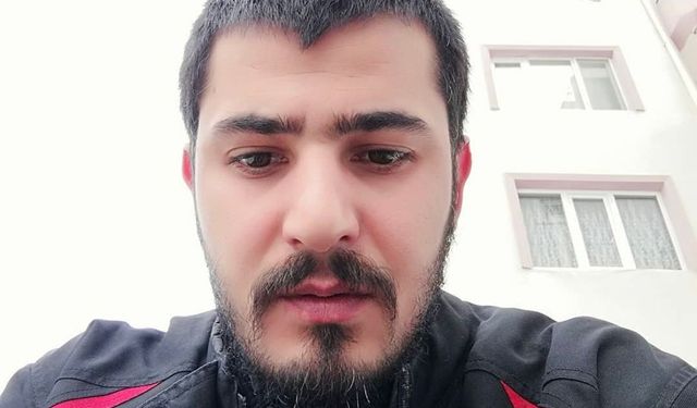 Hafif ticari aracın çarptığı motosikletli kurye öldü; sürücü kaçtı