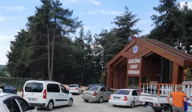 İhalenin iptalini göbek atarak kutladılar