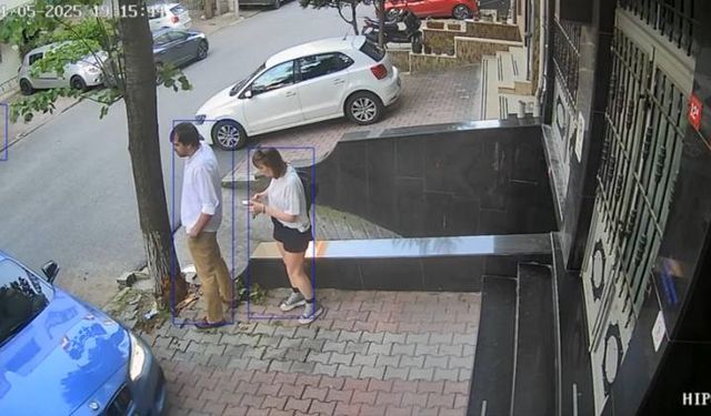İstanbul - Bayrampaşa'da eski eşinin üzerine otomobilini sürdü