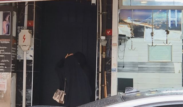İstanbul- Esenyurt'ta ruhsatsız 3 klinik ve muayenehane mühürlendi