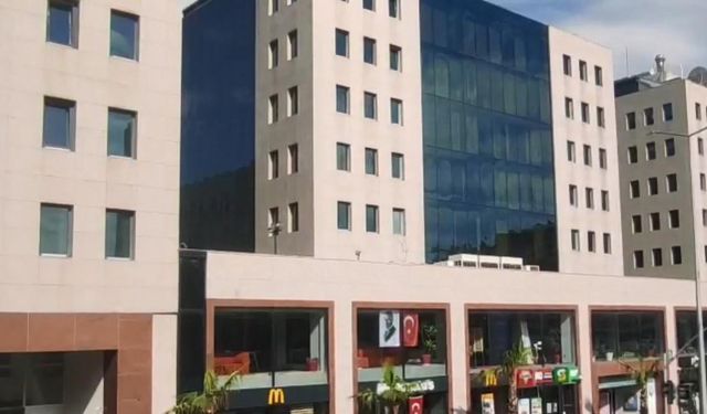İstanbul - İBB'ye yolsuzluk soruşturmasında 22 kişi hakkında gözaltı kararı - 3 / Aktüel ve arşiv görüntüyle