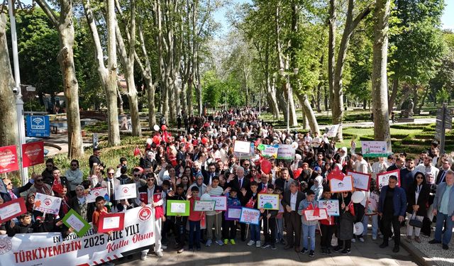 İstanbul - İstanbul Valisi Davut Gül Gülhane Parkı'ndaki 'Aile Yılı Yürüyüşü' ne katıldı