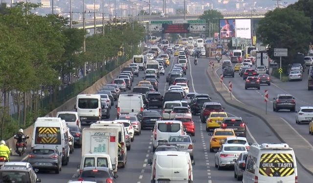 İstanbul - İstanbul'da trafik yoğunluğu yüzde 63