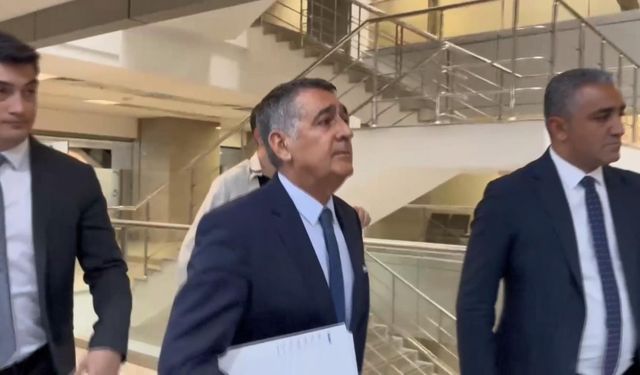 İstanbul - TÜSİAD yöneticileri Orhan Turan ve Ömer Arif Aras adliyeye geldi - 2 / Ek fotoğrafla