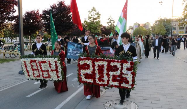 Kafkas kökenli Düzceliler, Çerkes Sürgünü'nün 161’inci yılında yürüyüş düzenledi