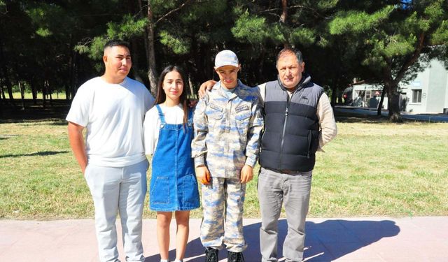 Manisa'da 56 engelli birey, bir günlüğüne asker oldu / Ek fotoğraflar