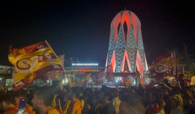 Niğde'de Galatasaray taraftarları şampiyonluğu kutladı
