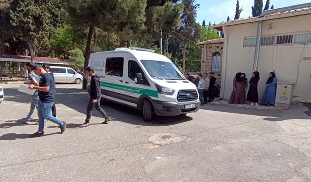 Otomobilin altında kalan 1,5 yaşındaki bebek öldü