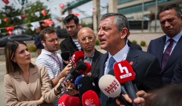Özgür Özel: CHP'yi karıştırmaya çalışıyorlar kendi akıllarınca