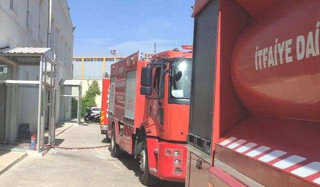 Pamuk fabrikasında yangın; 2 işçi dumandan etkilendi