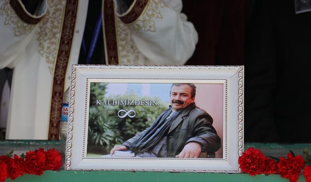 Sırrı Süreyya Önder için Diyarbakır’da gıyabi cenaze namazı kılındı