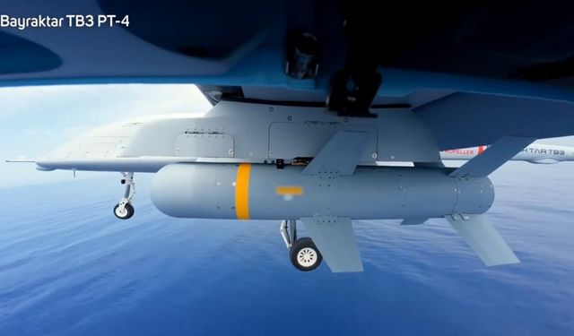 TCG Anadolu'dan havalanan Bayraktar TB3’ler hedefleri tam isabetle vurdu