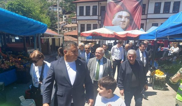 Yerli ve Milli Parti Genel Başkanı Teoman Mutlu, Bolu’yu ziyaret etti